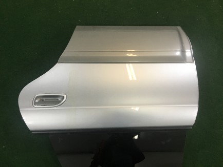 左リアドア SUBARU LANCASTER OEM 60400AE430 BH9 2001 Silver 1U2