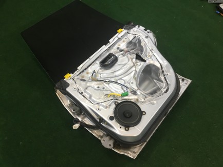 右后门 SUBARU LANCASTER OEM 60400AE420 BH9 2001 Silver 1U2