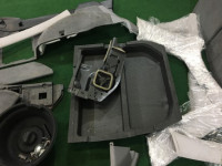 แผงบุห้องเก็บของท้าย SUBARU LANCASTER OEM 94047AE020AC 94047AE030AC 94016AE010OB 95065AE080OC BH9 2001 Silver 1U2
