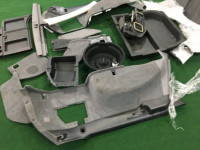 แผงบุห้องเก็บของท้าย SUBARU LANCASTER OEM 94047AE020AC 94047AE030AC 94016AE010OB 95065AE080OC BH9 2001 Silver 1U2