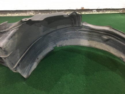 Подкрылок передний правый SUBARU LANCASTER OEM 59110AE020 BH9 2001 Silver 1U2