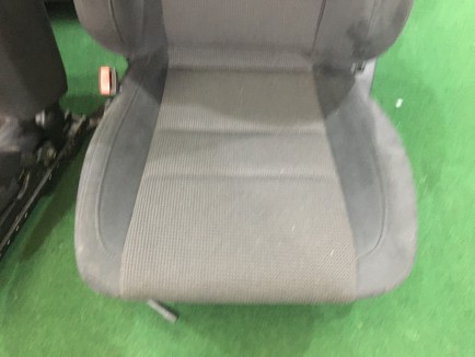 Seat set SUBARU LANCASTER OEM 64010AE800ML 64010AE810ML 64221AE250ML 64231AE400ML BH9 2001 Silver 1U2