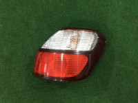 右尾灯 84201AE081 SUBARU LANCASTER