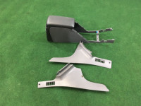Porta-luvas e apoio de braço SUBARU LEGACY OEM 92111AE010AC BH9 2001 Silver 01G