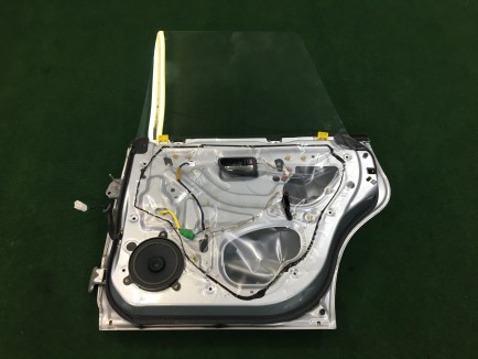 Porta traseira esquerda SUBARU LEGACY OEM 60400AE400 BH9 2001 Silver 01G