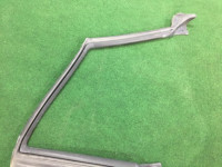 Borracha da porta esquerda SUBARU LEGACY OEM 63521AE030 BH9 2001 Silver 01G