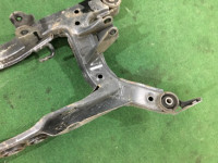 Travesaño задняя SUBARU LANCASTER OEM 20152AE000 20152AE001 BHE 2000 EZ30
