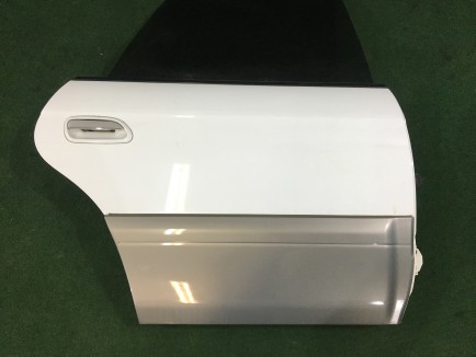 右リアドア SUBARU LANCASTER OEM 60400AE420 BHE 2000 white / grey 0U4