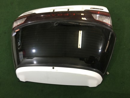 Portón trasero SUBARU LANCASTER OEM 60800AE040 BHE 2000 white / grey 0U4