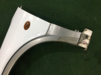 左前翼子板 SUBARU LANCASTER OEM 57120AE031 BHE 2000 white / grey 0U4