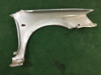 左前翼子板 SUBARU LANCASTER OEM 57120AE031 BHE 2000 white / grey 0U4