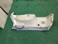 แผงบุห้องเก็บของท้าย SUBARU LANCASTER OEM 94015AE020GF 94015AE030GF 94047AE020AD 94047AE030AD 95066AE020GG BHE 2000 white / grey 0U4