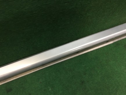 左门槛 SUBARU LANCASTER OEM 91111AE090LG BHE 2000 white / grey 0U4