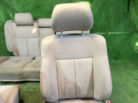 シート SUBARU LANCASTER OEM 64010AE700GE 64010AE710GE 64221AE130GE 64231AE130GE BHE 2000 white / grey 0U4
