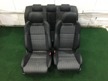 Комплект сидений 64010AE361ML 64010AE370ML 64230AE040ML 64230AE070ML SUBARU LEGACY B4