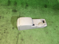 Бардачок подлокотник 92111AG060WA SUBARU LEGACY