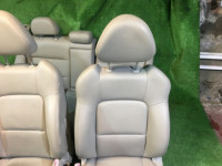 Juego de asientos SUBARU LEGACY OEM 64011AG861WA 64011AG871WA 64221AG130WA 64221AG131WA BP5 2004 white pearl 36J