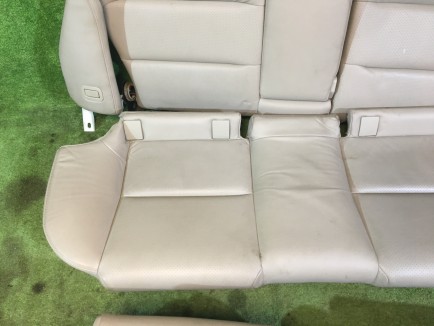 Juego de asientos SUBARU LEGACY OEM 64011AG861WA 64011AG871WA 64221AG130WA 64221AG131WA BP5 2004 white pearl 36J