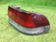 右尾灯 SUBARU LEGACY OEM 84201AC000 BD5 1996