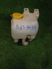 Бачок омывателя 86610AC000, 86610FC000 SUBARU LEGACY