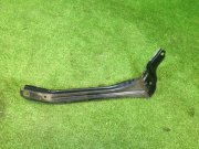 Soporte derecho del parachoques delantero SUBARU LEGACY B4 OEM 57707AE120 BE5 2000 White 51E