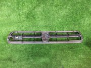 Решетка радиатора SUBARU LEGACY B4 OEM 91121AE150 BE5 2000 silver 792