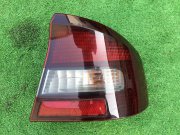 右尾灯 84201AE04B SUBARU LEGACY B4