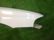 Guarda-lamas dianteiro direito SUBARU LEGACY OEM 57110AC100 BG5 1997 белый 51E