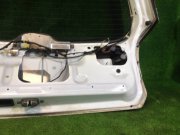 Porta da bagageira SUBARU LEGACY OEM 61700AC000, 84251AC090 BG5 1997 белый 51E