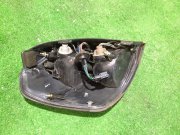 右尾灯 SUBARU LEGACY OEM 84201AE000, 84201AE001 BH5 1998