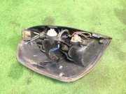 右尾灯 SUBARU LEGACY OEM 84201AE200 BH5 1999