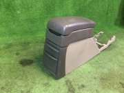 Бардачок подлокотник 92111AE010AD SUBARU LANCASTER