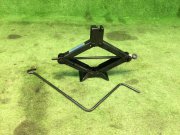 Домкрат SUBARU LANCASTER OEM 97030AC061, 97030AC060 BH9 1999