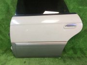 左リアドア SUBARU LANCASTER OEM 60400AE270, 60400AE190 BH9 1999 beige 8L5