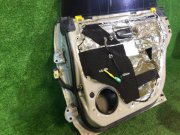 Porta traseira direita SUBARU LANCASTER OEM 60400AE260, 60400AE180 BH9 1999 beige 8L5