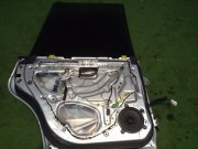 左后门 SUBARU LANCASTER OEM 62011AE070, 60400AE430 BH9 2001 silver 1U2