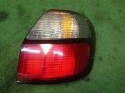 右尾灯 SUBARU LANCASTER OEM 84201AE220 BHE 2000