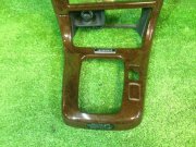Moldura do auto-rádio (conjunto) SUBARU LANCASTER OEM 66060AE020, 66150AE010, 66050AE010, 94110AE330 BH9 2000 beige 8L5