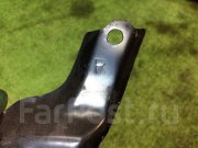 Soporte derecho del parachoques delantero SUBARU LANCASTER OEM 57707AE230 BHE 2000 beige 8L5