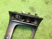 Embellecedor de la palanca de cambios SUBARU LEGACY OEM 92121AG070 BPE 2003