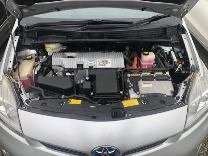 TOYOTA PRIUS ZVW30 2012