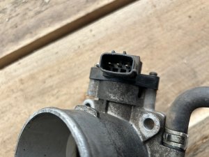 Дроссельная заслонка SUBARU LEGACY OEM 16118AB310 BG5 1998 EJ20DD AT