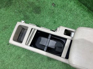 Бардачок подлокотник кожа SUBARU OUTBACK OEM 92111AG000WA BPE 2004 GOLD 39J