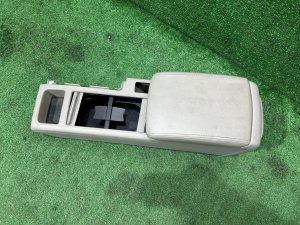 Бардачок подлокотник кожа SUBARU OUTBACK OEM 92111AG000WA BPE 2004 GOLD 39J