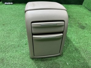 Бардачок подлокотник кожа SUBARU OUTBACK OEM 92111AG060WA BPE 2004 SILVER 39D, 3K3