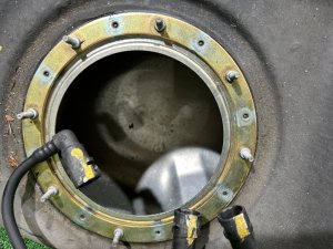 Бензобак SUBARU OUTBACK OEM 42012AE010 BPE 2004 EZ30