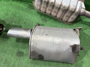 Бочки глушителя и средняя SUBARU OUTBACK OEM 44300AG130 44300AG120 44200AG050 BPE 2004 EZ30