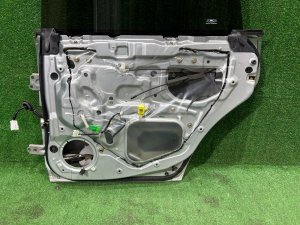 右リアドア SUBARU OUTBACK OEM 60409AG0409P BPE 2004 SILVER 39D, 3K3