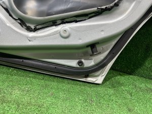 右リアドア SUBARU OUTBACK OEM 60409AG0409P BPE 2004 SILVER 39D, 3K3