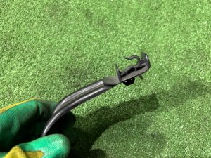 Держатель палки капота SUBARU OUTBACK OEM 57232AG050 57255AG000 BPE 2004 SILVER 39D, 3K3